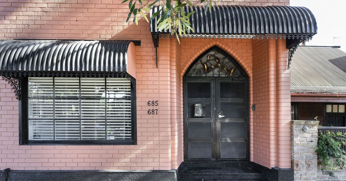 South Dowling St Restaurant Turned Into Massive Home Goes Under the Hammer